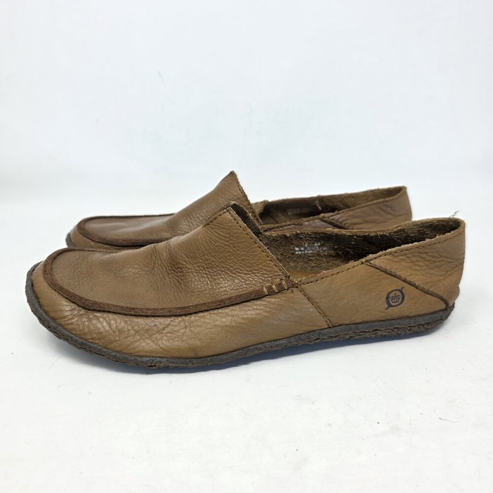BORN Mens Pebbled Leather Driving Moccasin Shoes Brown Slip On Loafers Size 10 M